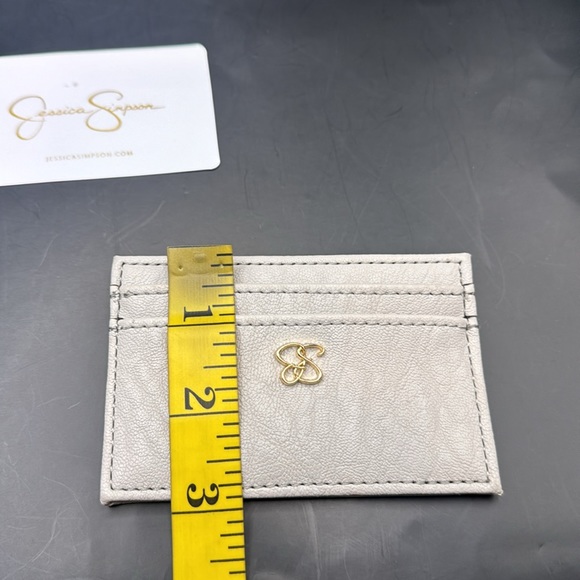 II.) Jessica Simpson Card Holder - Picture 4 of 6
